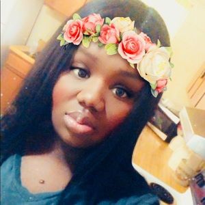 Meet your Posher, Jameshia